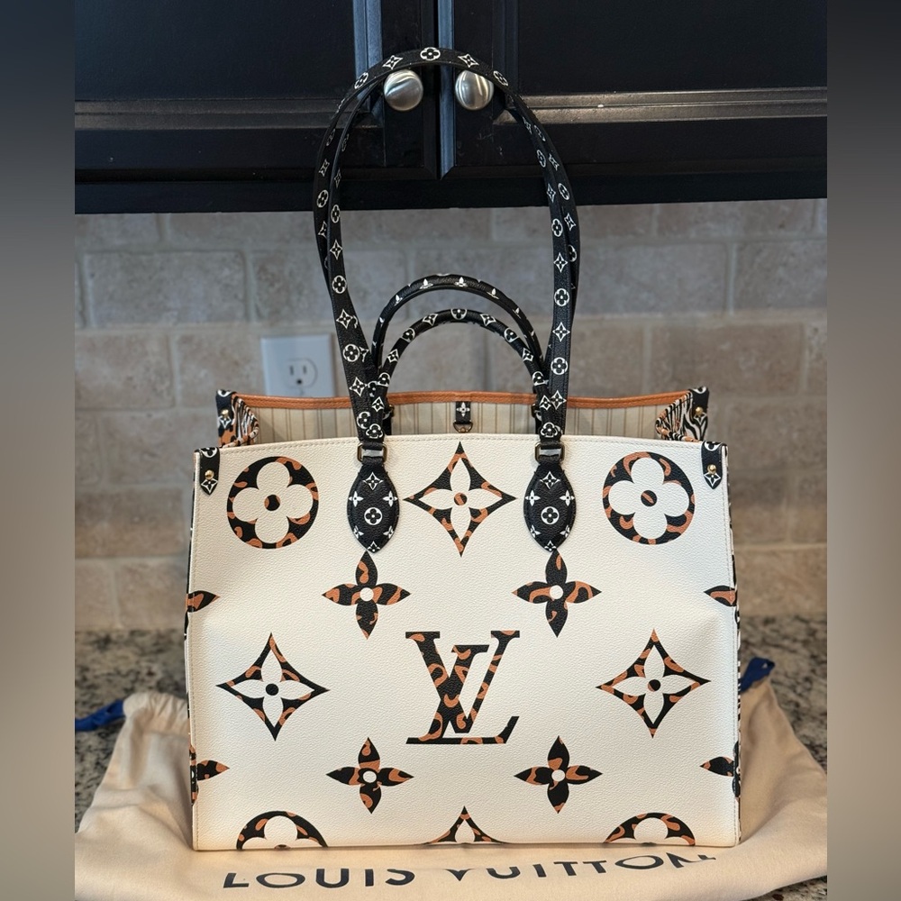 Louis Vuitton Jungle Onthego GM Tote